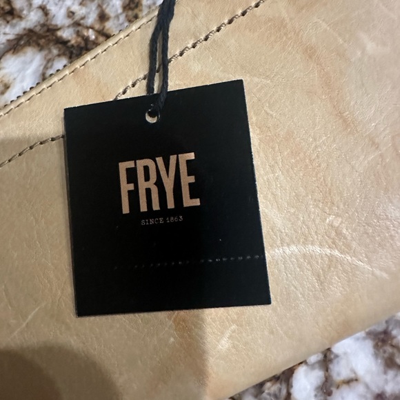 Brand New! Frye Zip-around Yellow Leather Wallet - Picture 4 of 5